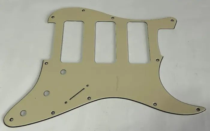 Escudo para Stratocaster com configuração de 3 captadores P-90