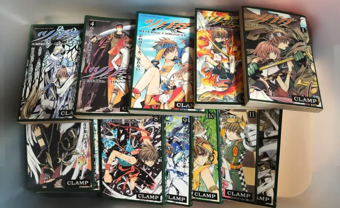 Coleção de mangás em Japonês Reservoir Chronicle vol 1 ao 12  