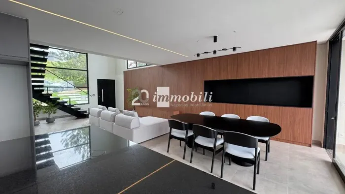Casa à venda em Cotia, Quinta dos Angicos, com 3 suítes, com 254.45 m², Condomínio Lago do