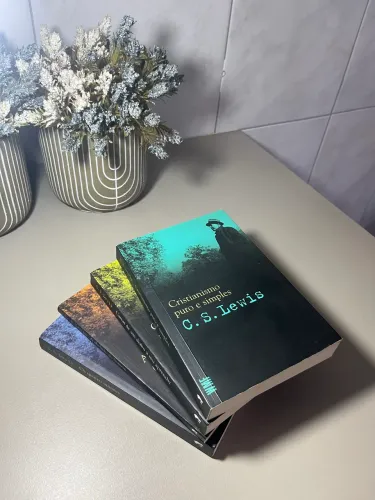 4 livros C. S. Lewis 