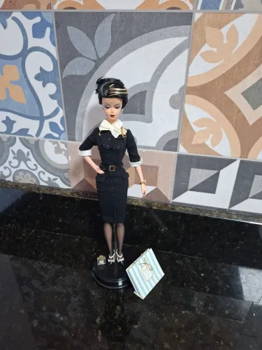 Boneca barbie collector Silkstone