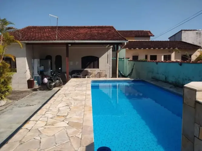J25 Vendo linda casa no bairro da Vila dos Cabanos. (Líder Barcarena)
