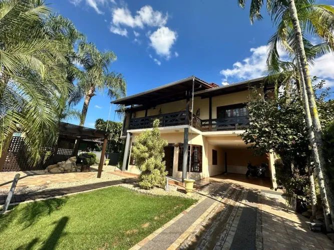 Casa Sobrado em Nereu Ramos
