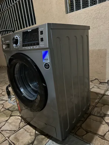 Máquina de lavar Midea 11kg