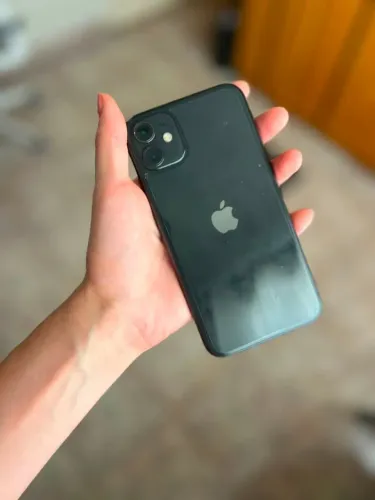 iPhone 11 128GB - SEM DETALHES