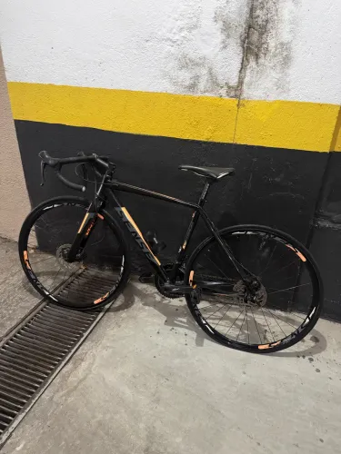 Bicicleta Sense Criterium 2021 Tamanho 50 - Shimano Sora, Freio a Disco e Garfo Carbono