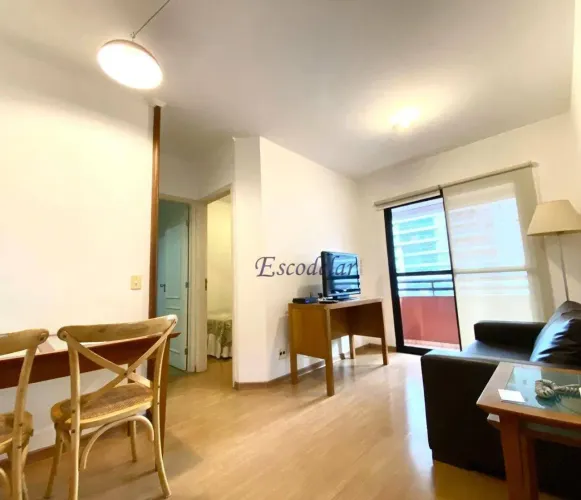 Apartamento com 2 quartos, com varanda, com vaga equipado e mobiliado, para alugar, 50 m²