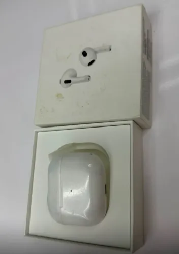 AirPods