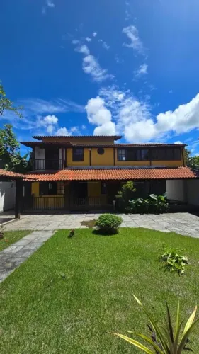 Casa Duplex Engenho do Mato | 3 Qts (2 Suítes, 1 com Hidro), Quintal, Área Gourmet e Vaga