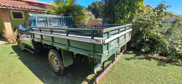 Caminhonete D20