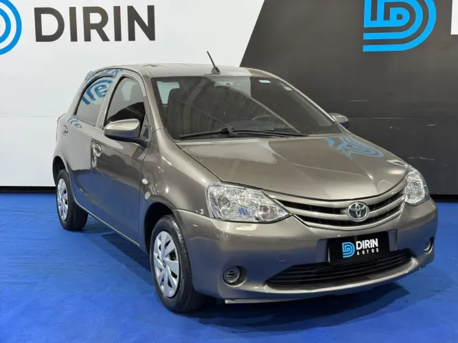 Toyota Etios X 1.3 Flex 16V 5P Mec. 2017