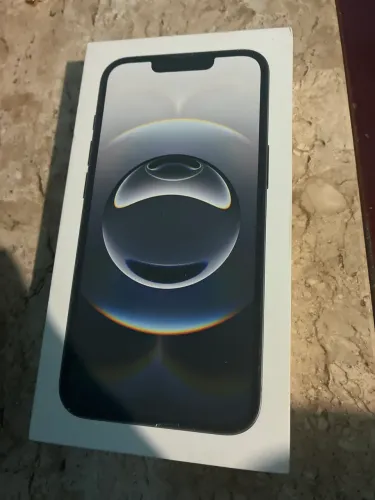 iPhone 16e