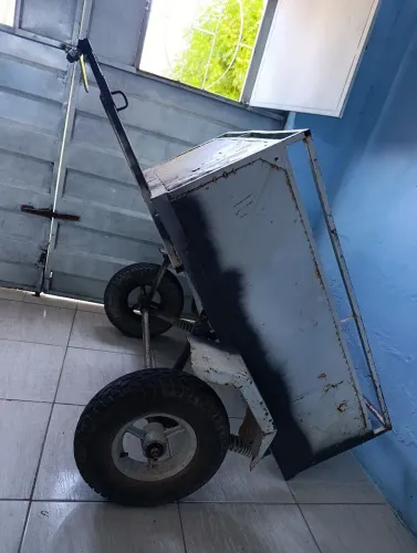 Reboque para moto com suporte