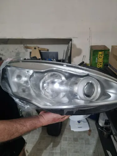 Farol Fiat idea (par )