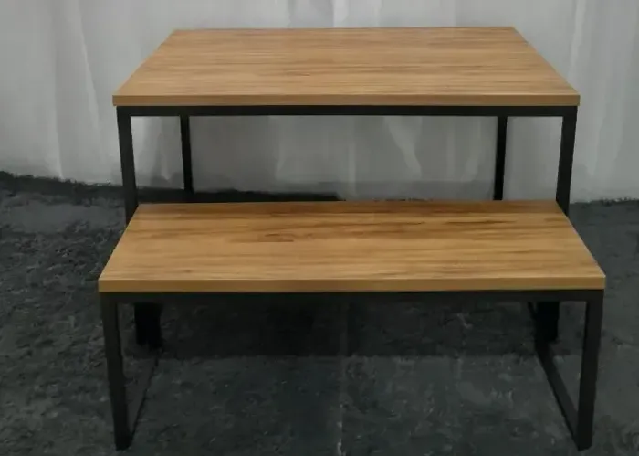 mesa + banco para 2 lugares