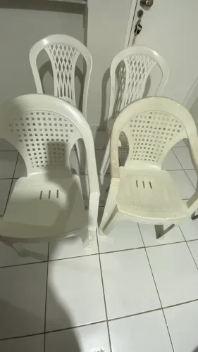Cadeira de plástico