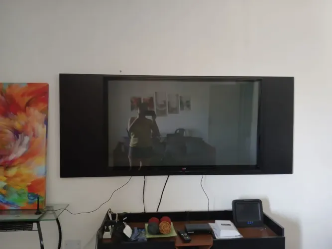 TV ? LG marca boa 50 polegadas funcionando perfeitamente não é smartv