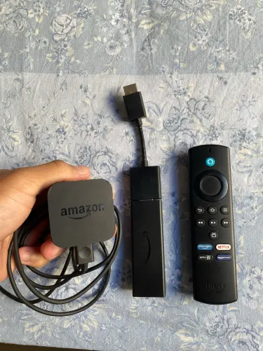 Fire TV Stick Amazon - Pouco uso, funcionando perfeitamente