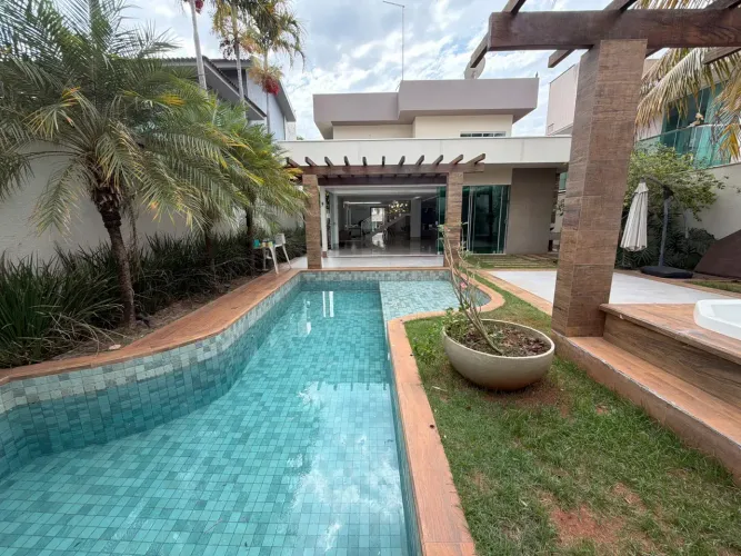 Casa sobrado 320M² 4 quartos com armários para aluguel no Portal do Sol 2 proximo ao Flamb