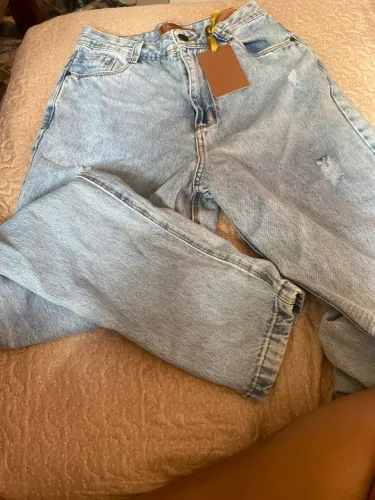 Calça mom