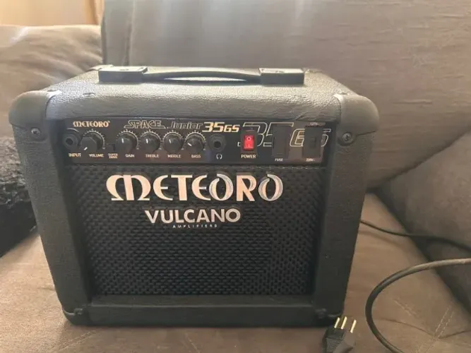 Amplificador Meteoro Space Junior 35gs 35w p/ guitarra 127/220V