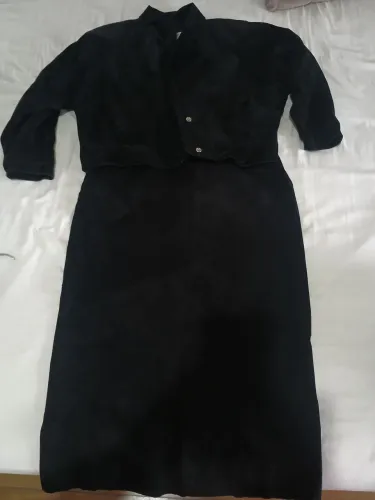 Jaqueta e saia de couro 