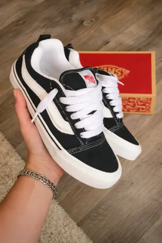 Vans Knu Skool - IMPORTADO DA EUROPA