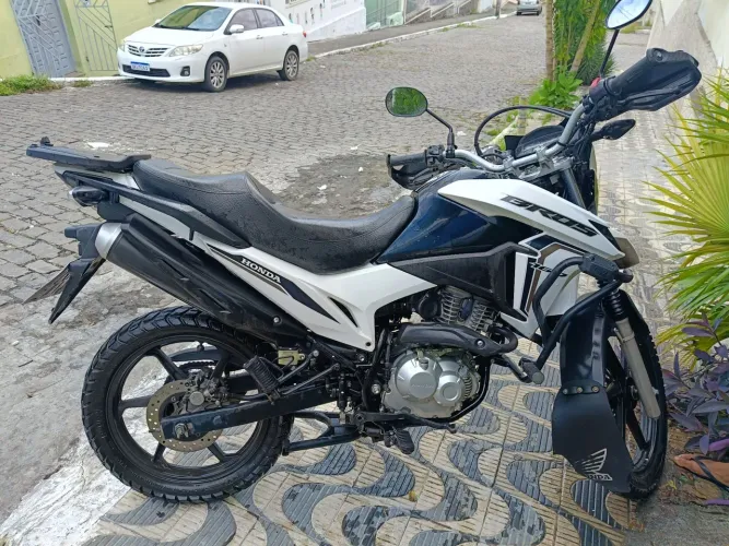 Honda Bros Nxr 160 com apenas 11mil kms