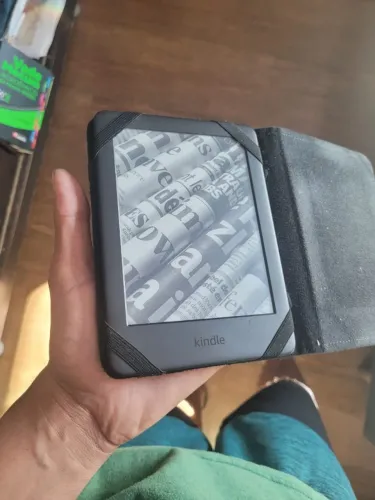 Kindle 10a 8GB + película de hidrogel + capa + cabo