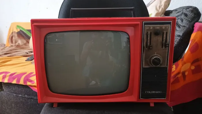 Tv colorado Itaipu retro 12 polegadas não funciona