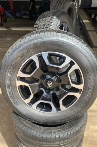 Rodas Hillux e Sw4 Novas + pneus Bridgestone 