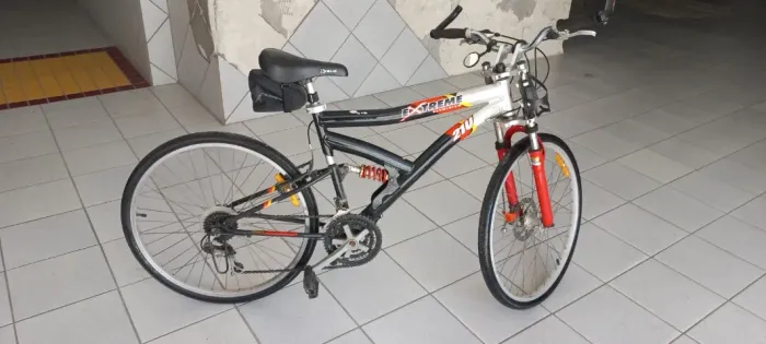 Bicicleta Sundown Aro 26 Com Câmbio e Passadores Shimano Duplo Armotecimento