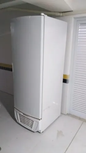 Gelopar Vertical 575L Branco