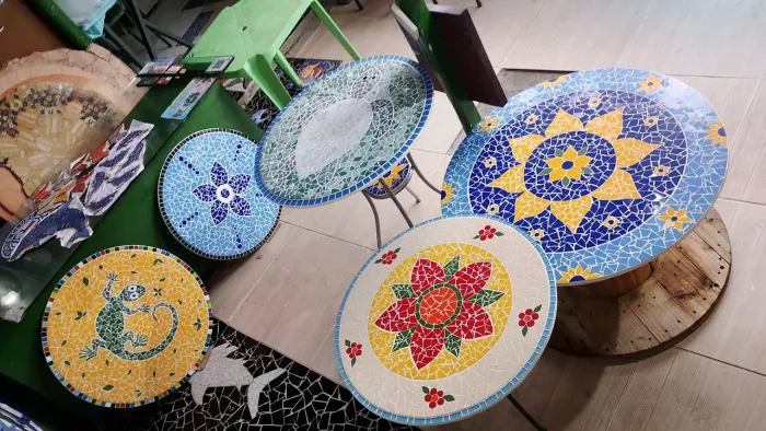 Tampo de mesas em mosaico para venda
