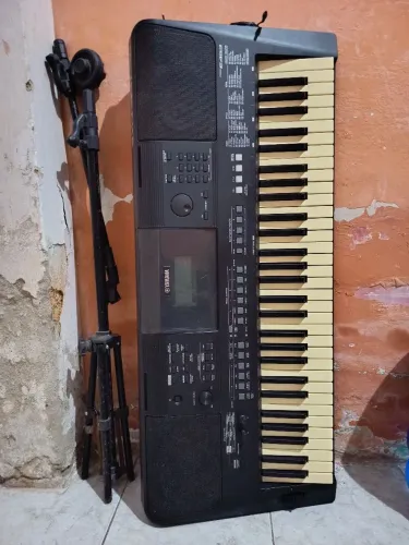 Teclado musical Yamaha PSR E-463