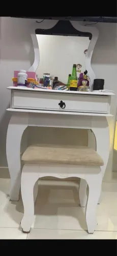 Vendo linda penteadeira 250,00