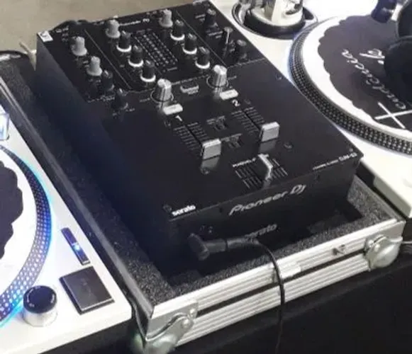 Mixer Pioneer DJM S3 - Serato DJ 