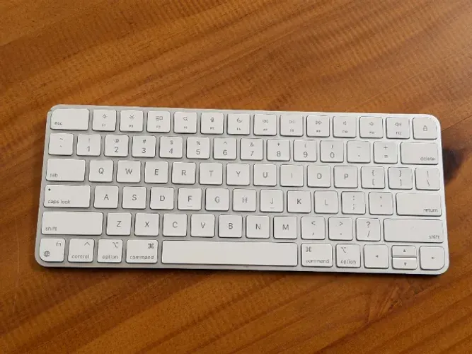 Magic Keyboard Apple