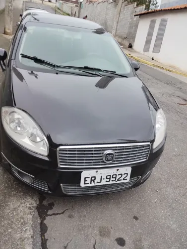 Fiat Linea Essence Dualogic 1.8 Flex 16V 4P 2012