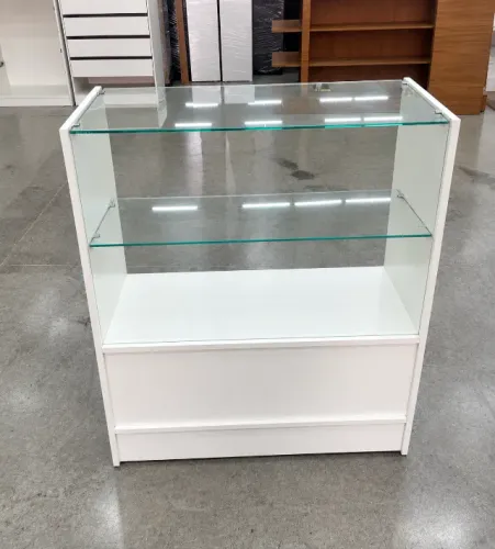 BALCÃO FECHADO VITRINE COM VIDRO SUPERIOR E PRATELEIRA DE VIDRO - 100% MDF 