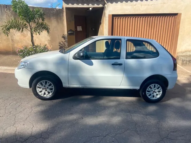 Fiat Palio Celebration 1.0 Fire Flex 8V 2P 2015