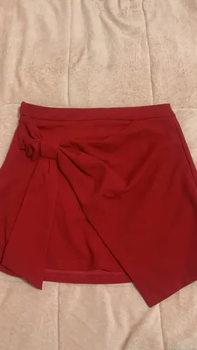 Short Saia Vermelha Alfaiataria com Laço - Tamanho M - NOVA!