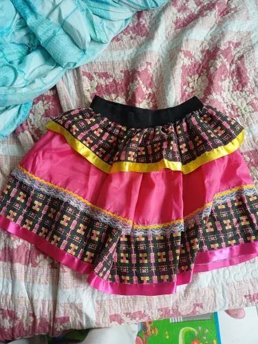 Saia junina usada 1 única vez, veste do 13 ao p adulto