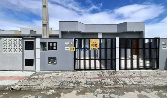 Locação: Casa geminada 1 Suíte + 1 dormitório, Bairro São Paulo Navegantes