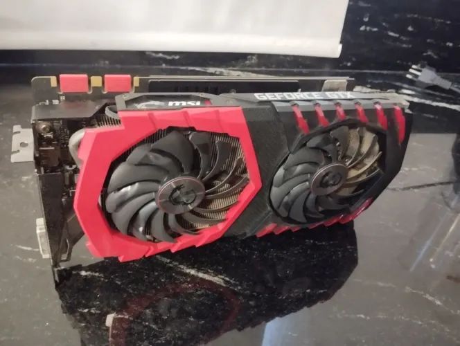 GTX 1080 TI (Leia)