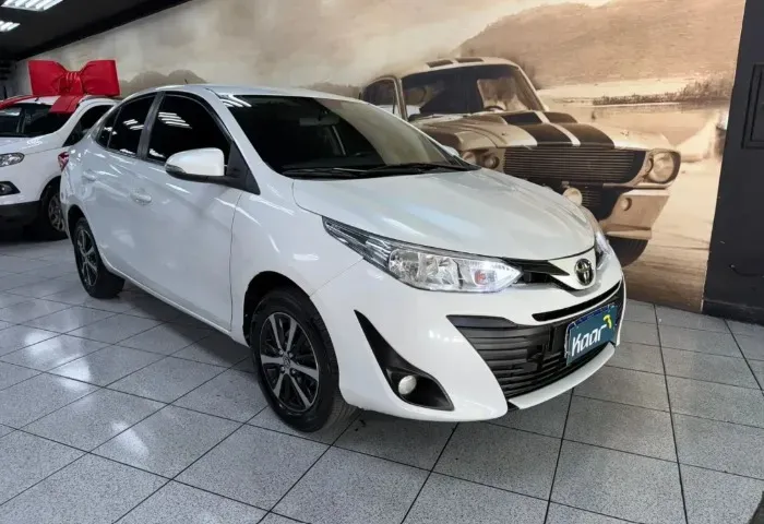 Toyota Yaris XL Live Sedan 1.5 Flex 16V 4P AUT 2021