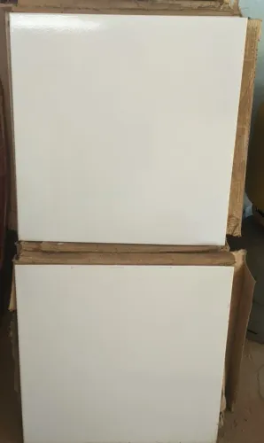Vendo lote de cerâmica branca 53x53 novas