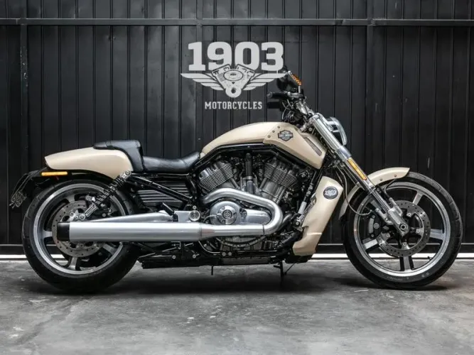 HARLEY-DAVIDSON VRSCF MUSCLE 2015