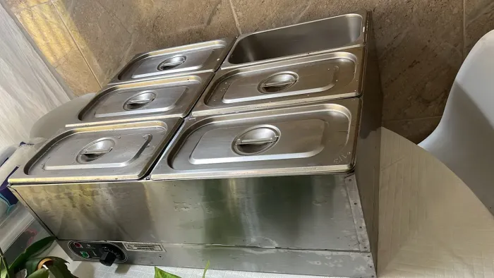 Réchaud Elétrico / Buffet Térmico Banho-Maria em Inox - 6 Cubas com Tampas