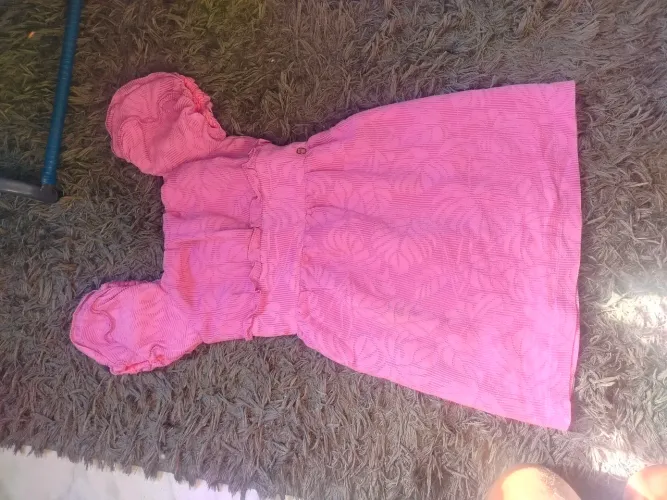 Vendo esse vestido tamanho 12 mas veste 10 forma pequena